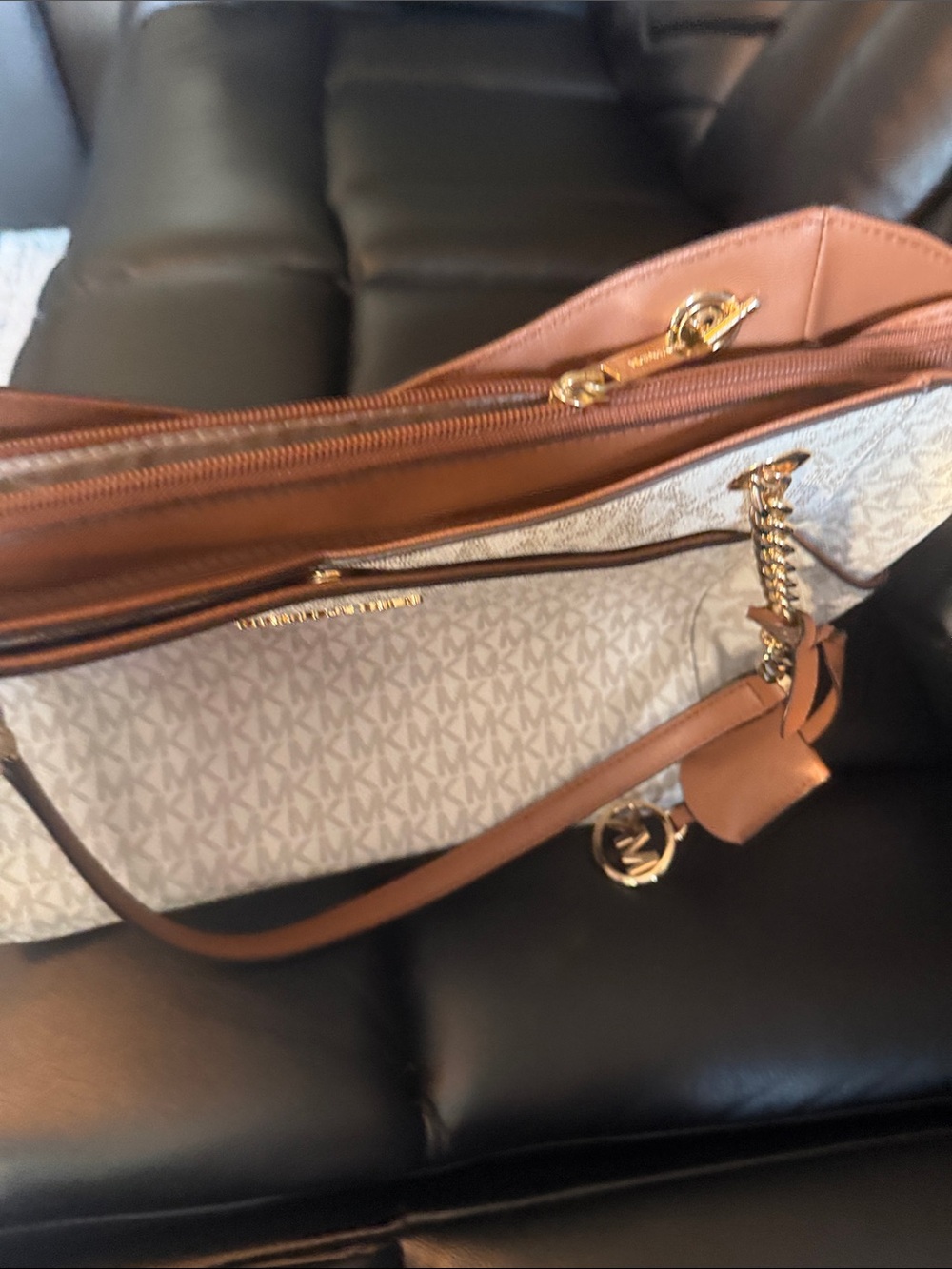 Michael Kors White & Brown Logo Chain-Handle Tote - Picture 2 of 5